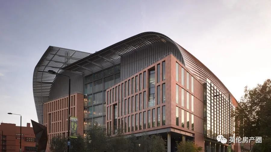 张文宏教授为英国华人专场讲座整顿来了：少出门多休息，多吃水果鸡蛋喝牛奶