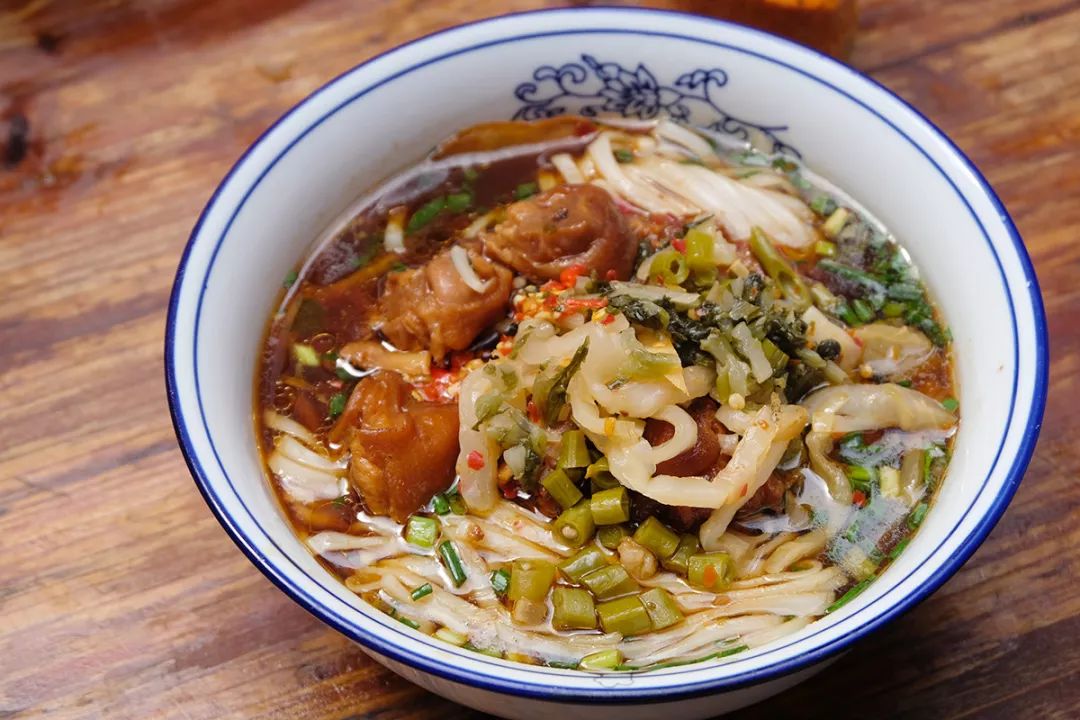 除了一碗米粉长沙人还怎么吃早餐,长沙人的早餐从吃第一碗粉开始