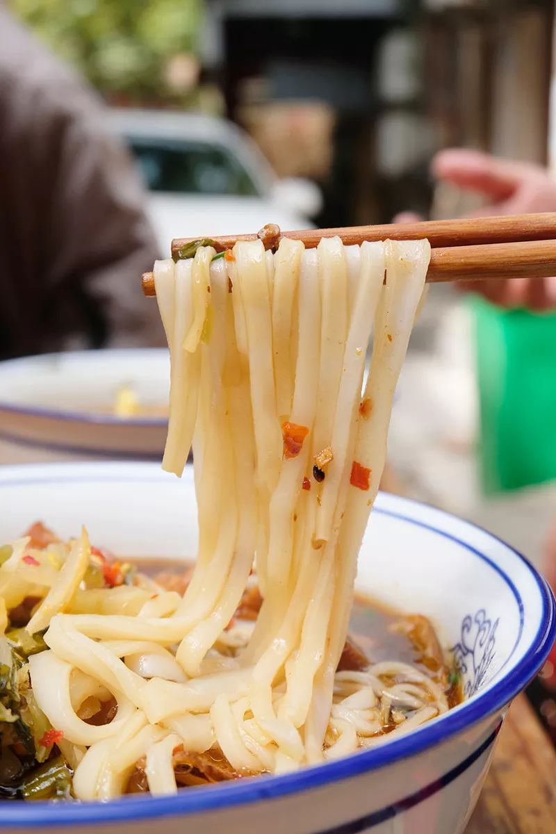 除了一碗米粉长沙人还怎么吃早餐,长沙人的早餐从吃第一碗粉开始