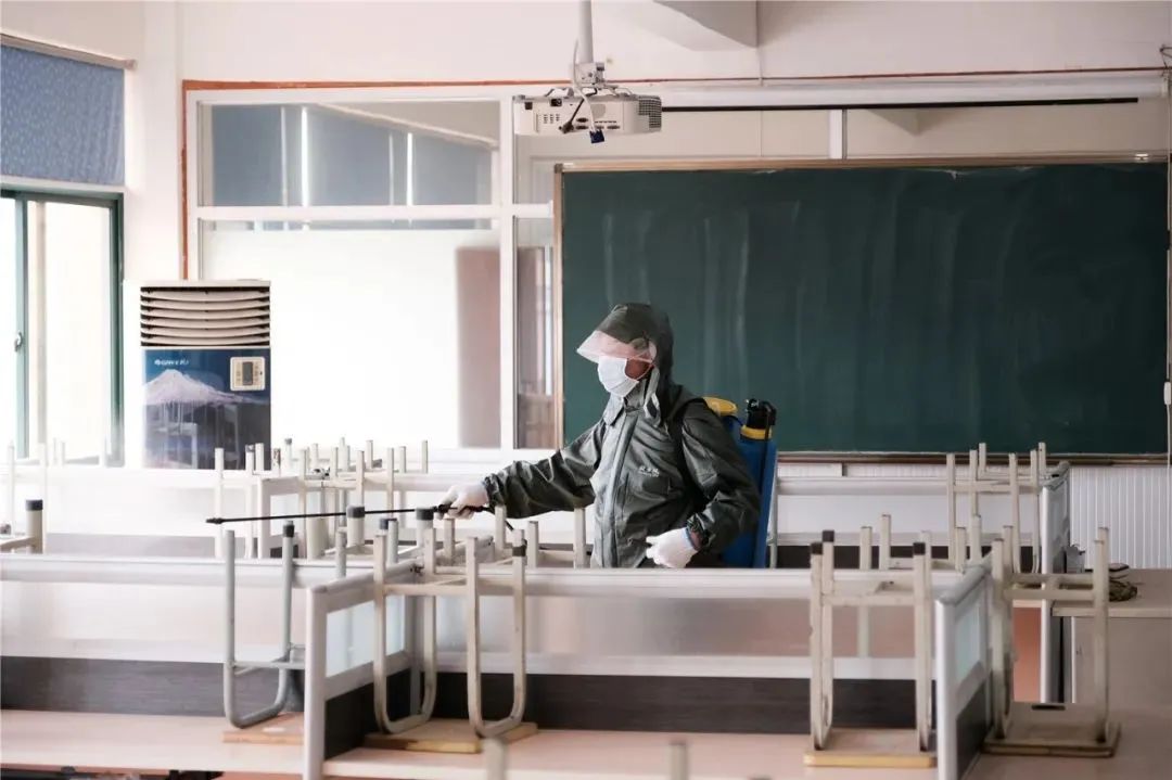 学校防疫知识培训拉开新学期序幕,开学步入快车道防疫细节需知晓