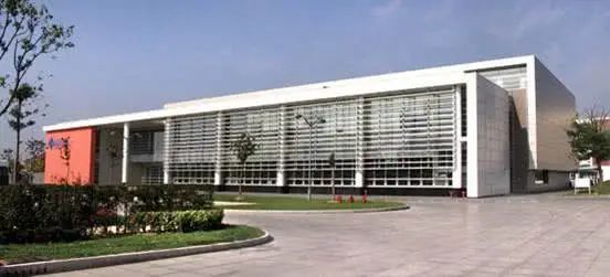 富人千万豪宅被疯抢,戴口罩抢千万豪宅