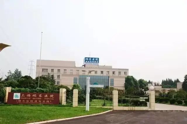 富人千万豪宅被疯抢,戴口罩抢千万豪宅