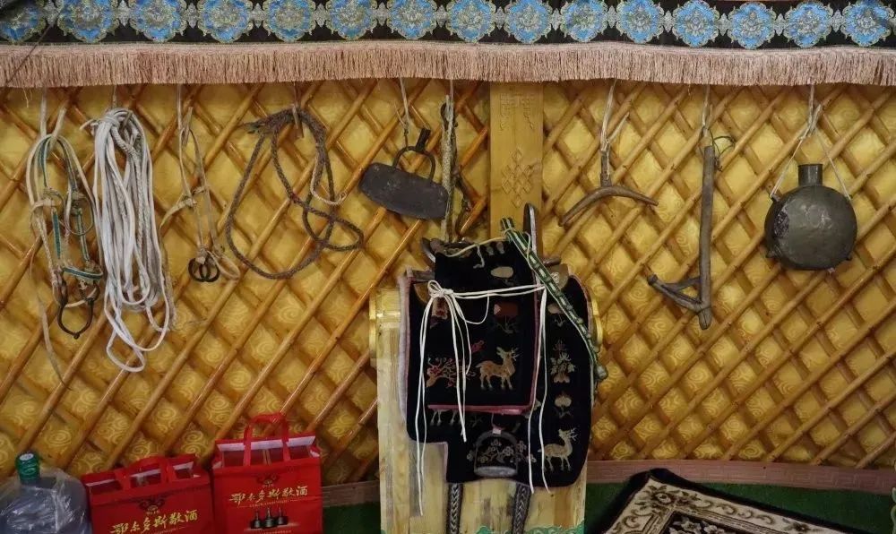 蒙古包座位有什么讲究,牧民蒙古包有什么讲究