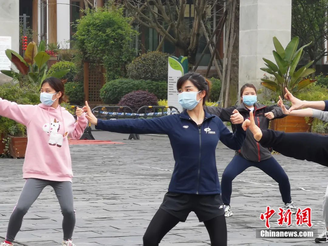 抗疫期间医护人员回家,抗疫白衣战士被隔离