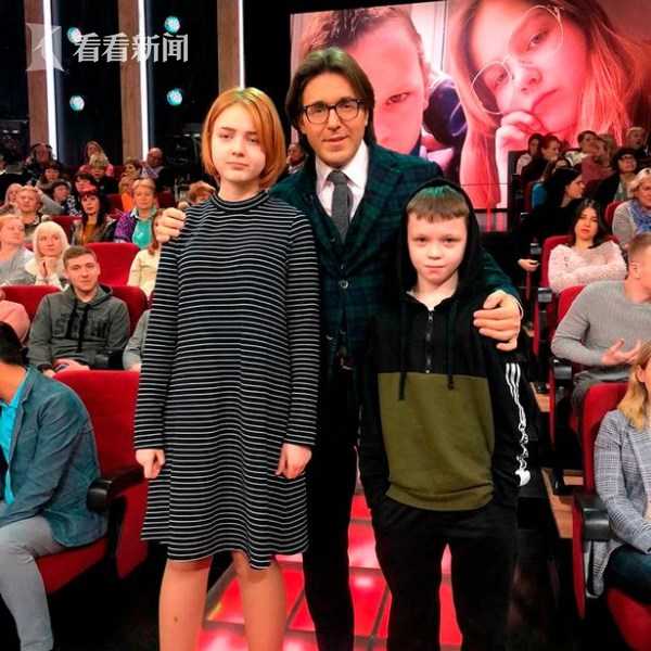 女孩怀孕8个月做剖腹产,年纪很小的女生怀孕后剖腹产