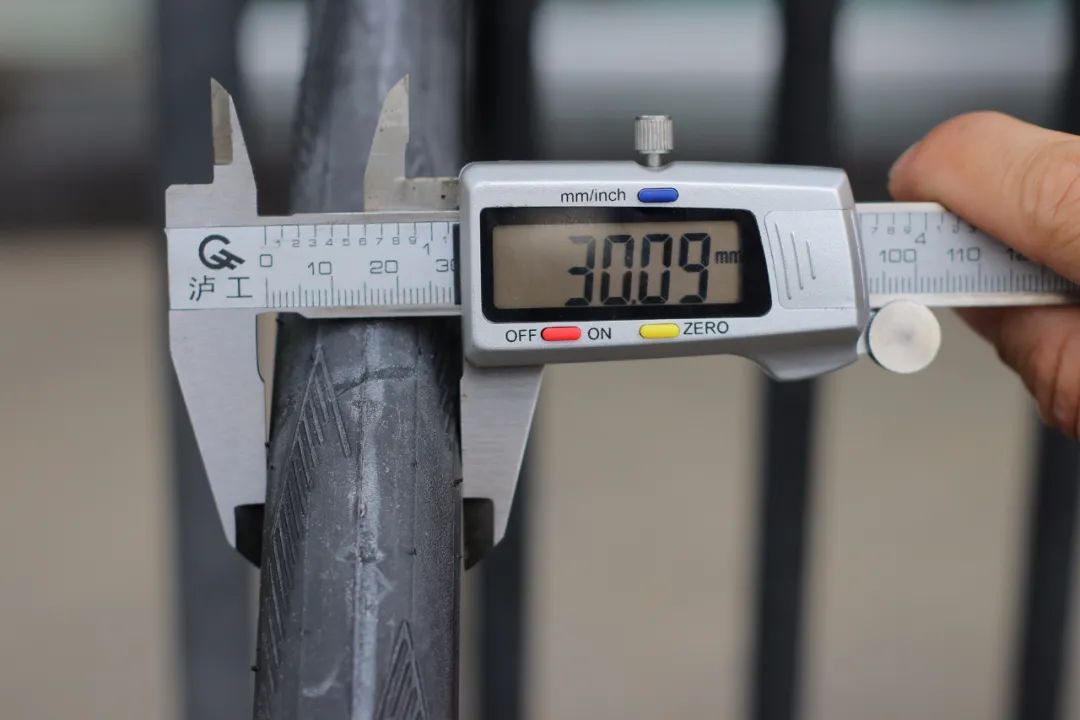 30mm+宽胎正当时：BontragerR332c真空胎体验