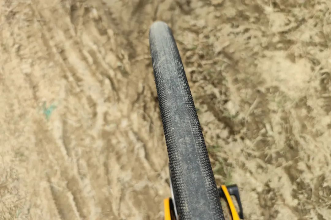 30mm+宽胎正当时：BontragerR332c真空胎体验