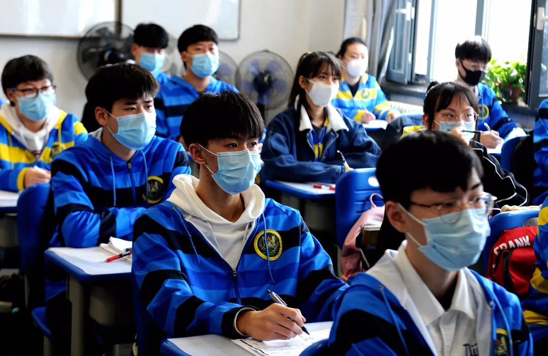 鞍山高三学生转回岫岩高考,鞍山部分学生将返校复课