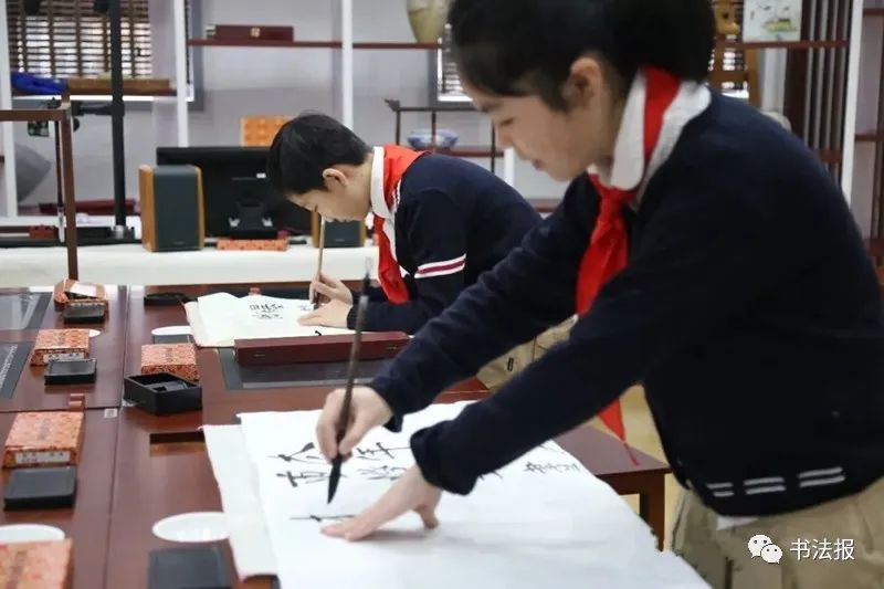 练过硬笔书法的孩子字都写得好吗,孩子练书法一般练几年比较好