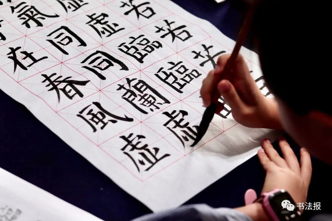 练过硬笔书法的孩子字都写得好吗,孩子练书法一般练几年比较好