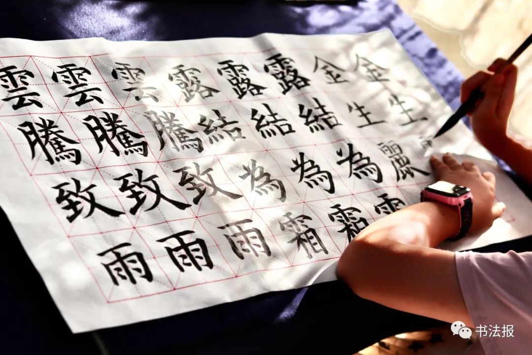 练过硬笔书法的孩子字都写得好吗,孩子练书法一般练几年比较好