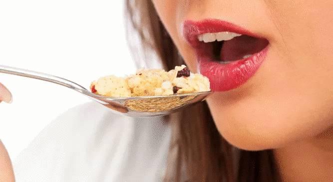 水果坚果燕麦片吃了会不会胖,燕麦片和炒菜一起吃会胖吗