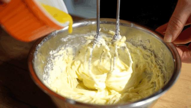 电饭锅芝士蛋糕最简单的做法,教你做现在超火的芝士蛋糕