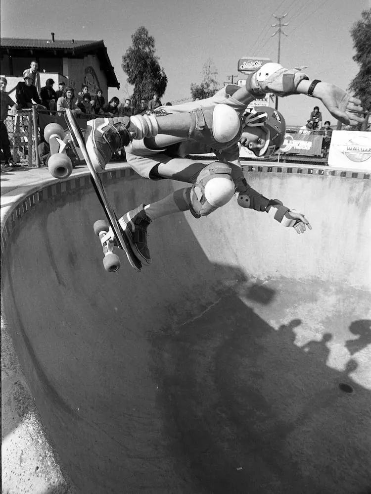 传奇滑手TonyHawk换过多少鞋子援助？