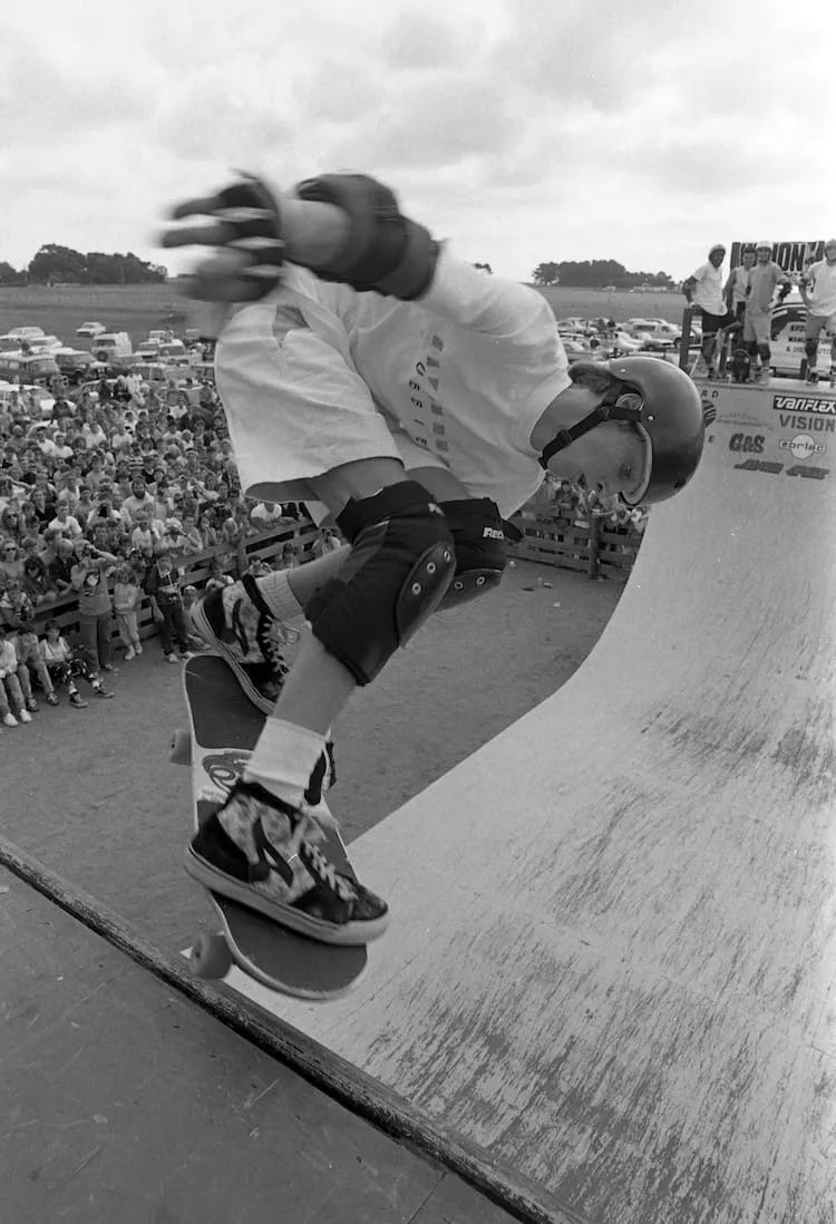 传奇滑手TonyHawk换过多少鞋子援助？