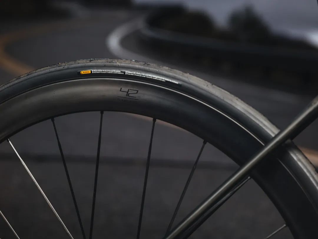 捷安特2023款TCR价格表,捷安特ocr和tcr区别