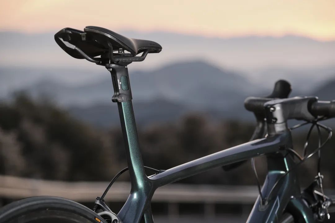 捷安特2023款TCR价格表,捷安特ocr和tcr区别