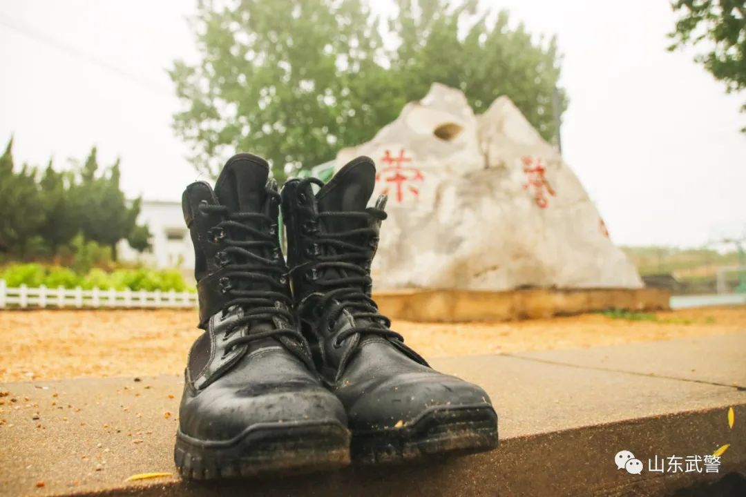 一双军靴的经历,一双作战靴见证勇猛的你