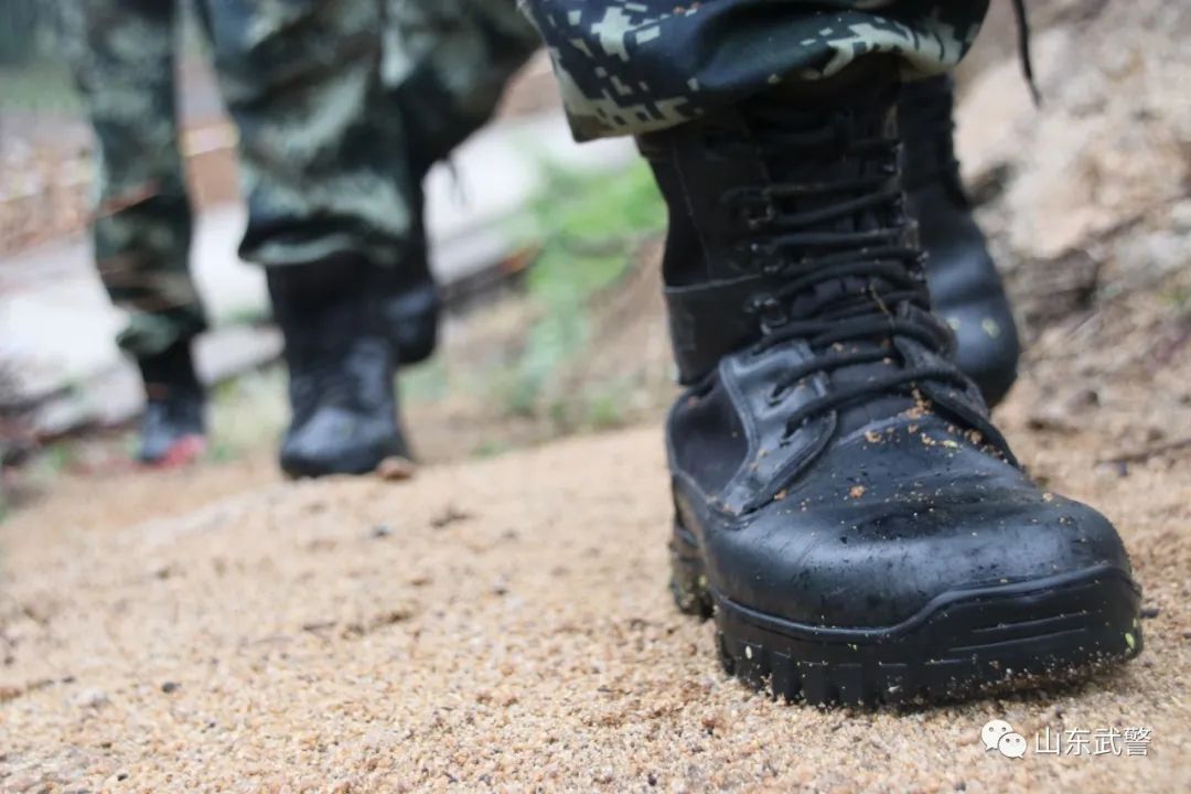 一双军靴的经历,一双作战靴见证勇猛的你