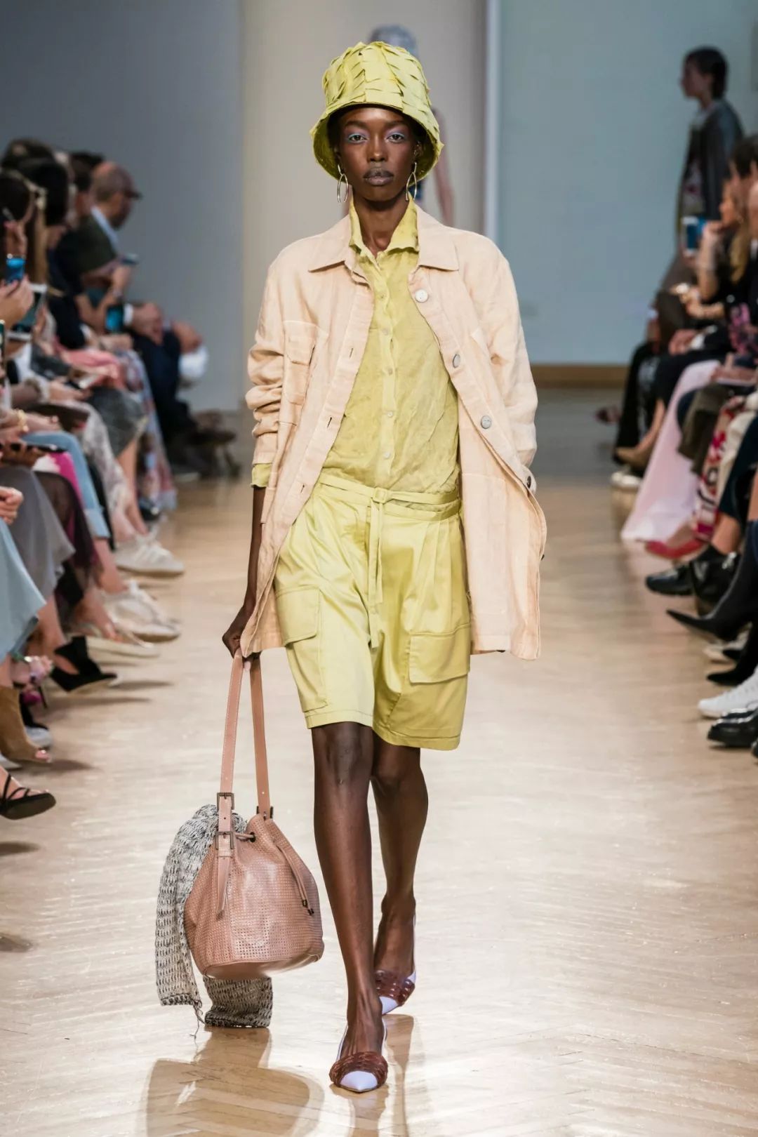 色彩趋势｜2020十大流行色彩趋势与搭配指南