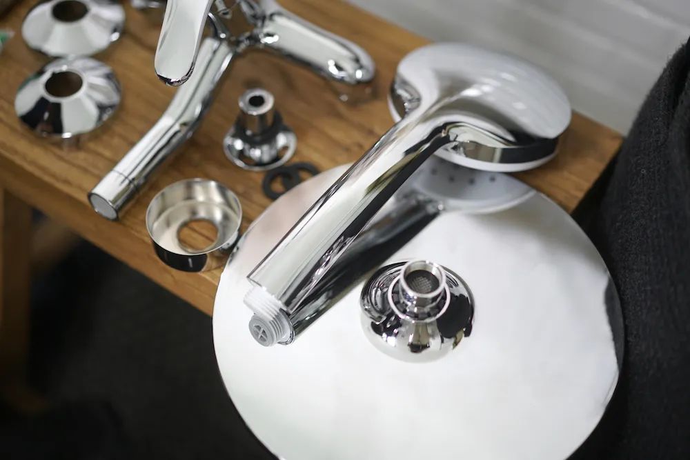 花洒一键除垢怎么用,自动除垢的花洒好用吗