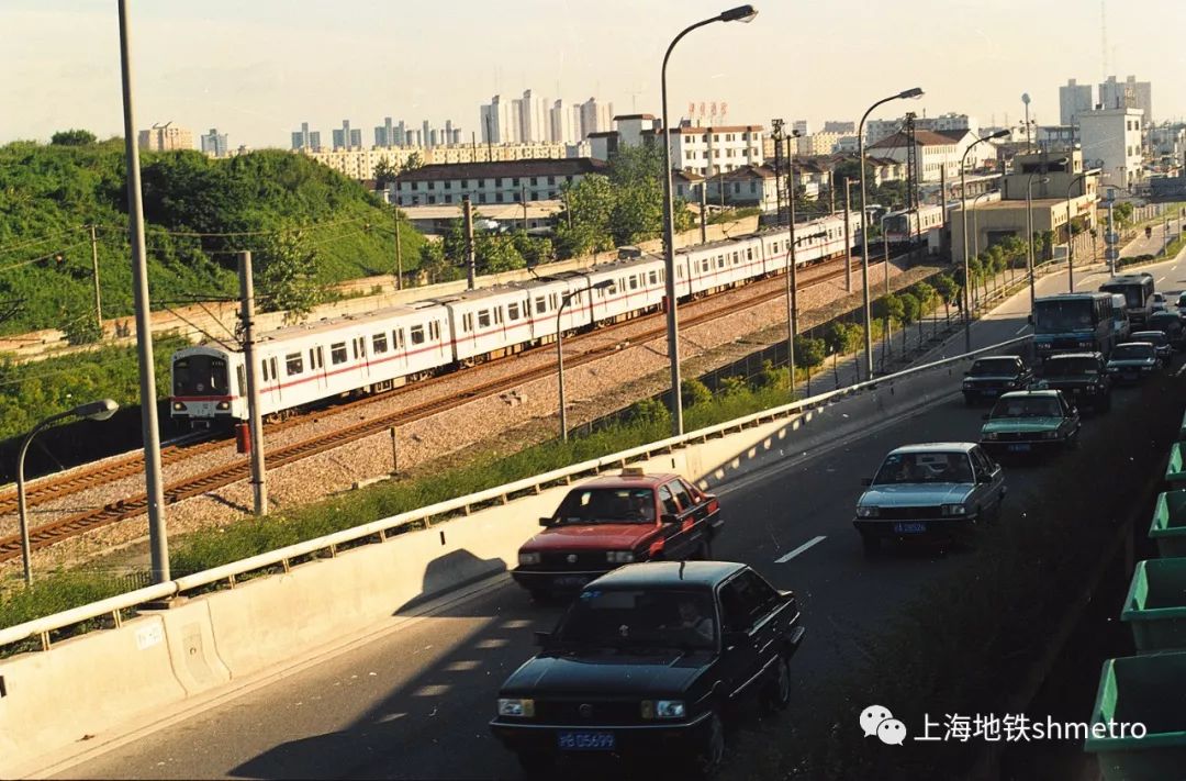 上海地铁胖头鱼号列车,上海地铁2号线西瓜线