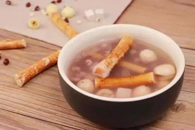 特点鲜人参炖汤,广式新鲜人参煲汤