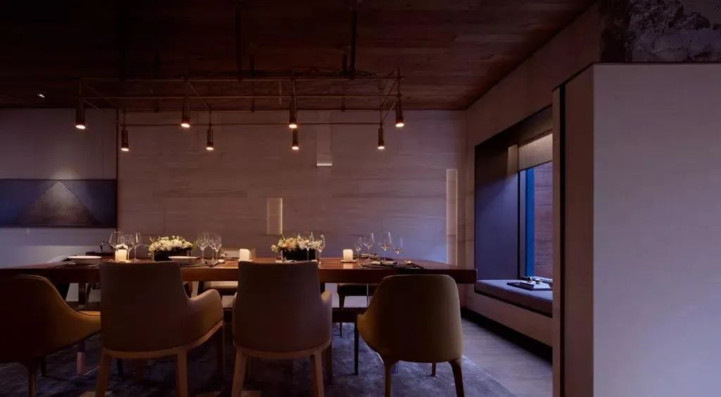 人均1280的餐厅,人均120的砂锅店