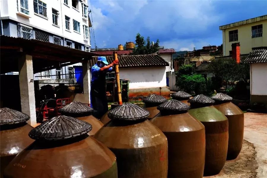 云南楚雄旅游特产必买,云南楚雄旅游必备物品清单