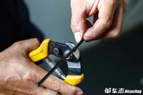 什么时候换刹车线,全刹变速线和刹车线多久一换