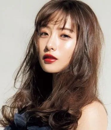 成熟系淡颜妆容御姐妆,清冷厌世风妆容