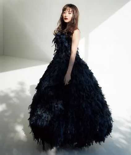 成熟系淡颜妆容御姐妆,清冷厌世风妆容