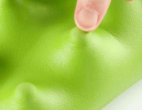 颈椎牵引器锻炼老人,每天30分钟颈椎牵引器