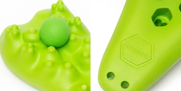 颈椎牵引器锻炼老人,每天30分钟颈椎牵引器