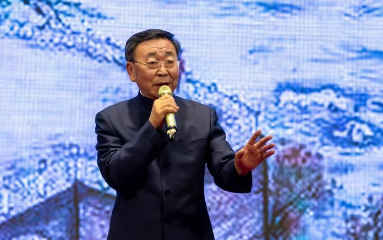 扎根人民才能让你茁壮成长,扎根人民唱响时代主旋律