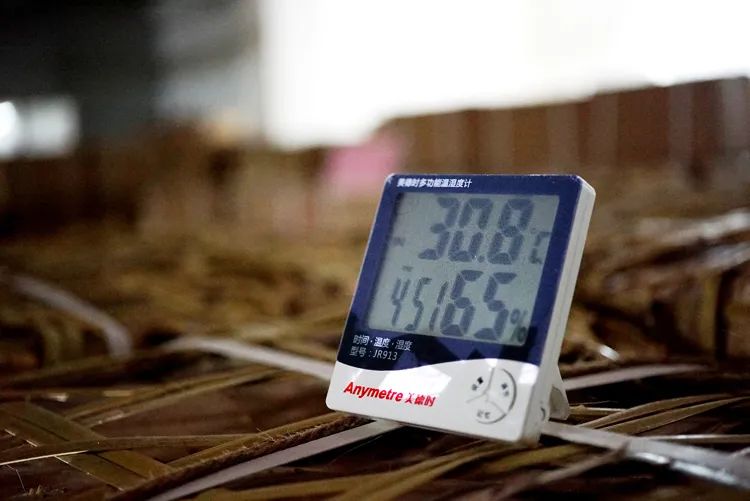 陈年古董普洱茶,普洱生茶老古董茶