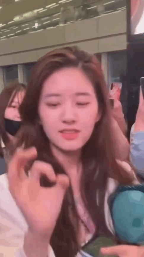 去赵露思家里做客是什么综艺,赵露思私下穿衣打扮