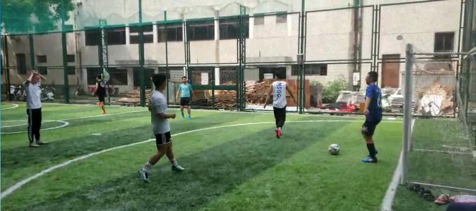 立新湖足球场几点钟开放,孝感足球场什么时间开放