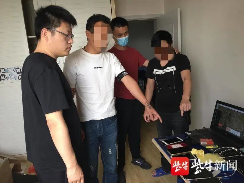 小伙高中毕业自学代码年赚500万！刚买120万保时捷就翻车了