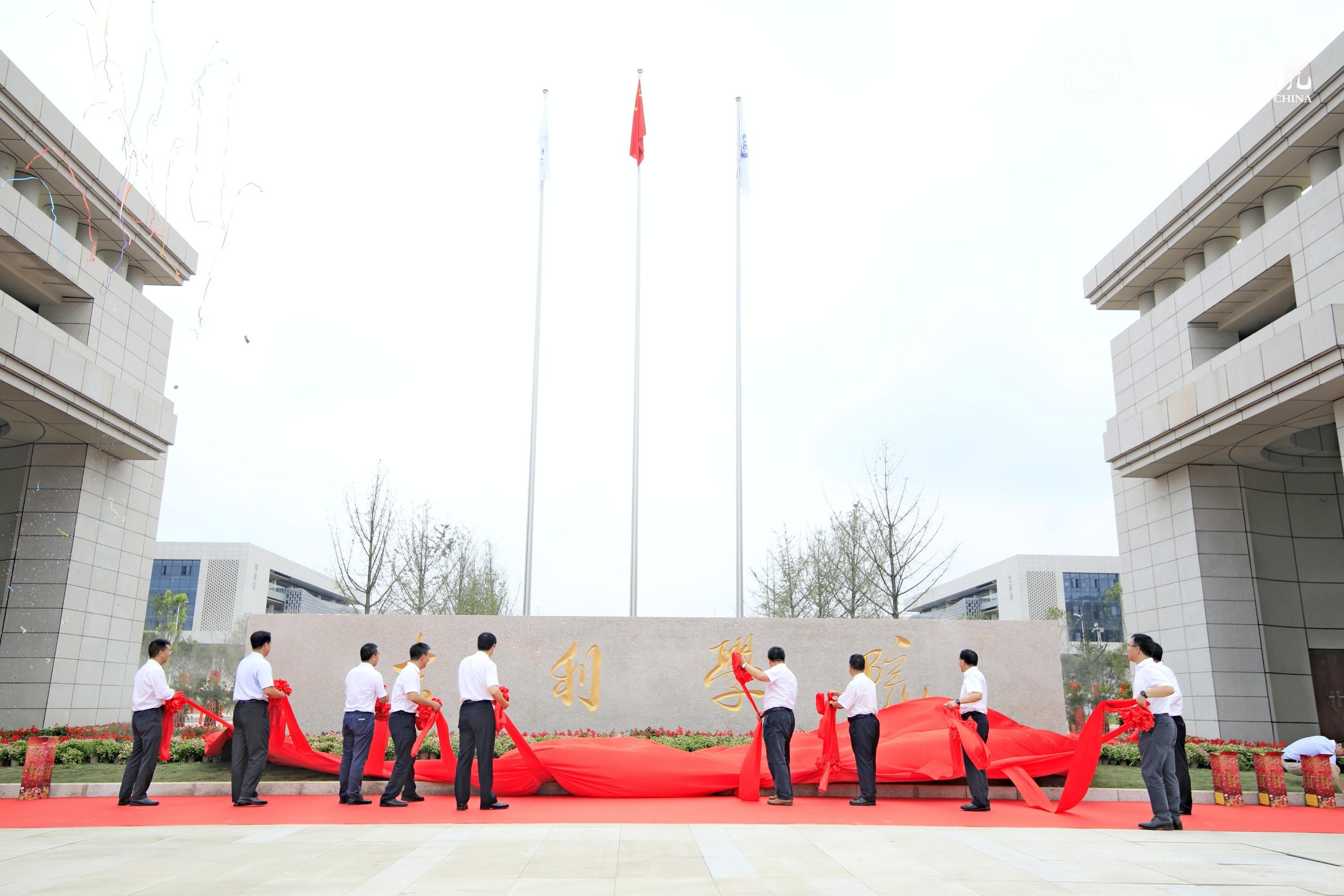 吉利学院搬到北大吗,吉利学院为何从龙泉驿搬到简阳