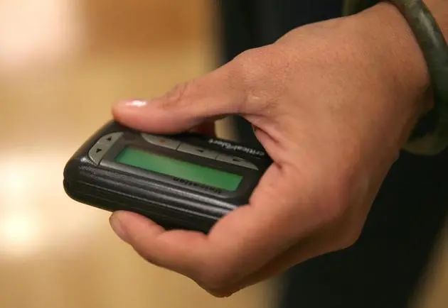 为了阻止一些中国大爷拍鸟，我们要给他们安利这个