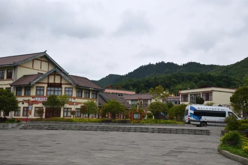 扶贫故事纪录片,扶贫故事两千字