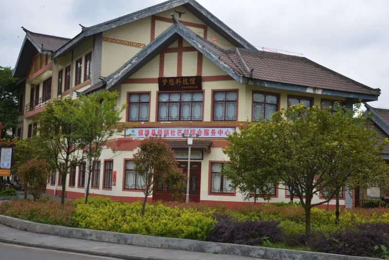 扶贫故事纪录片,扶贫故事两千字