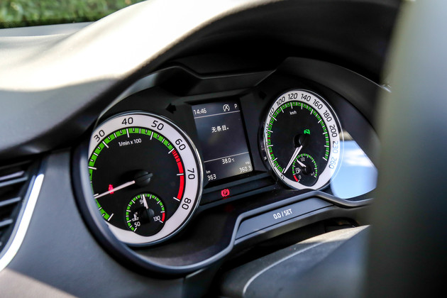 上汽大众斯柯达懂车帝评测,最新高配斯柯达明锐测评