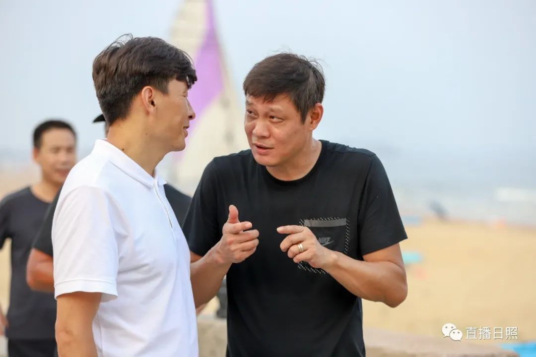 范志毅李玮锋高尔夫,范志毅李玮锋名场面