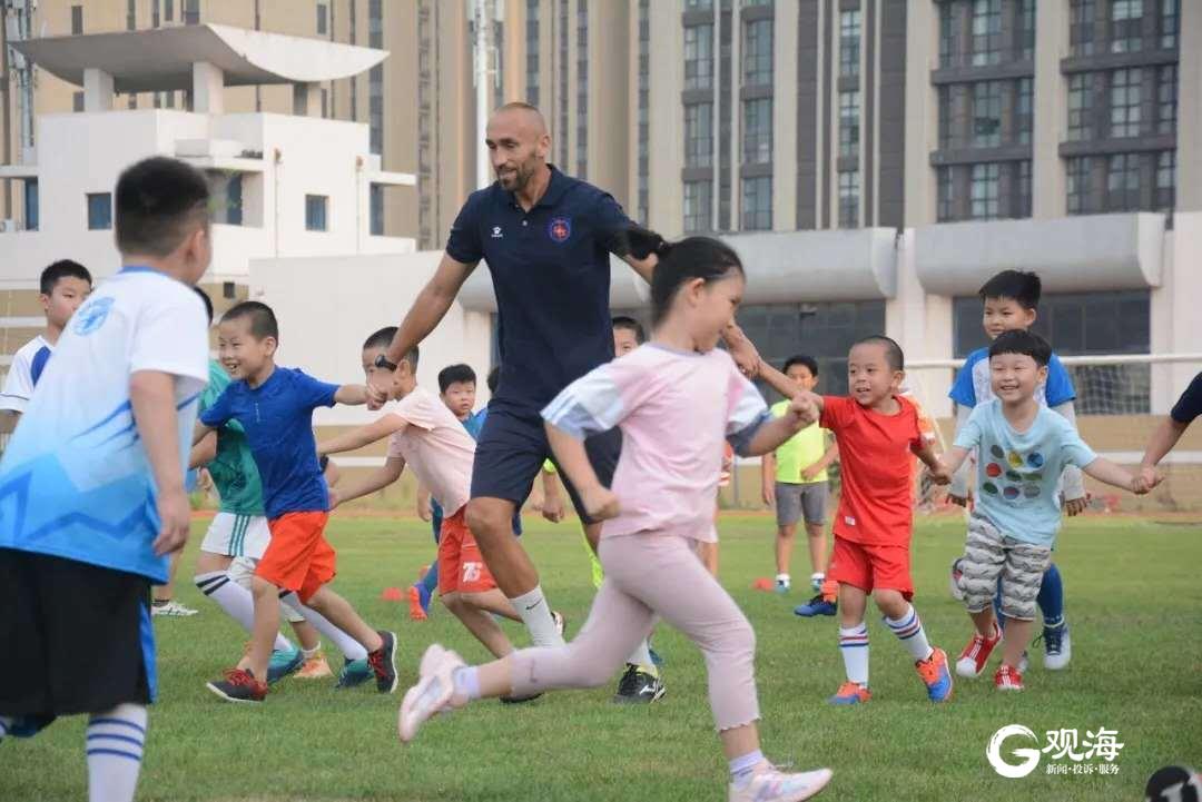 青岛中能足球夏令营,青岛足球夏令营训练基地哪家的大