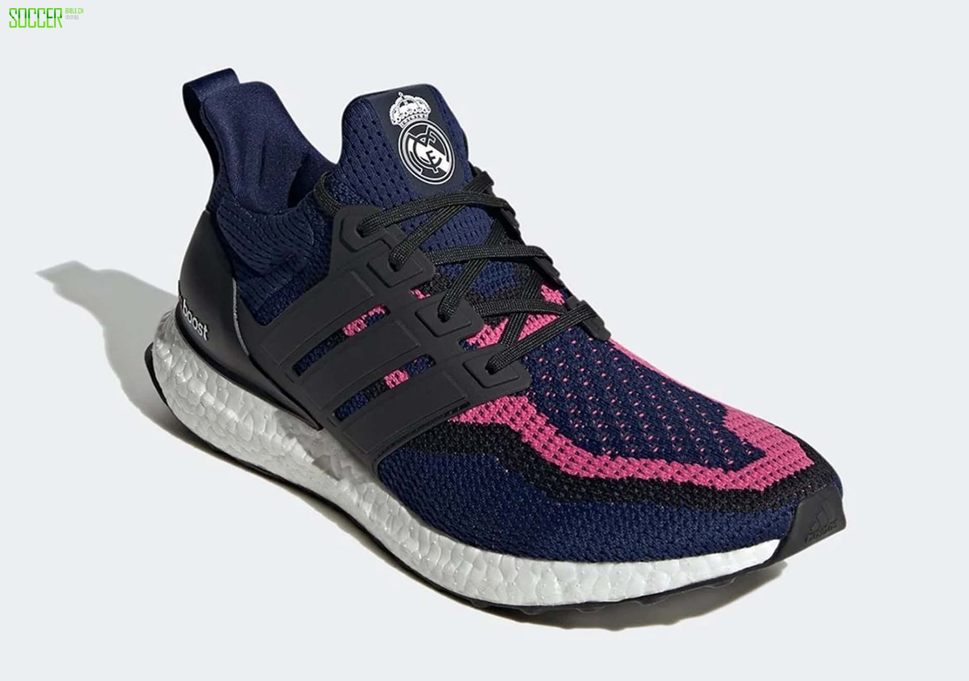 阿迪达斯推出俱乐部专属UltraboostDNA跑鞋