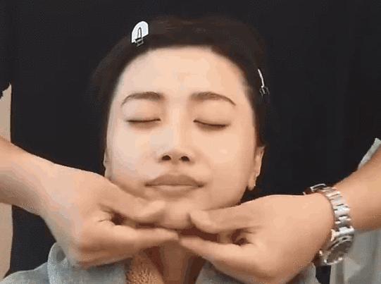 怎么画无瑕底妆专业化妆师,怎么画明星化妆师的底妆