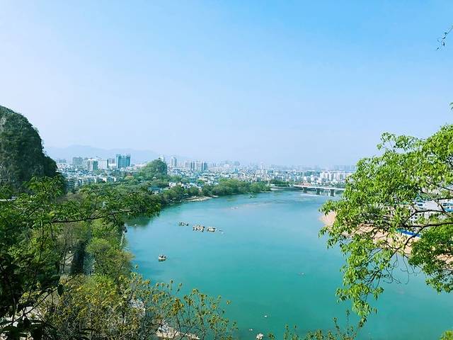 一叶轻舟过烟雨漓江全文,游览阳朔漓江诗词