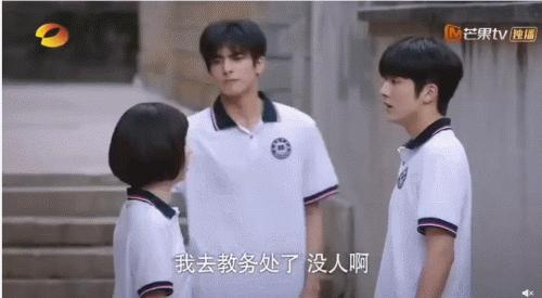 这种男人没结婚早点离开没有好的,男人还不分手留着过年吗